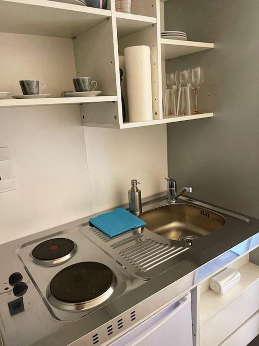 Apartment Naehe Flughafen Dus Düsseldorf Exterior foto